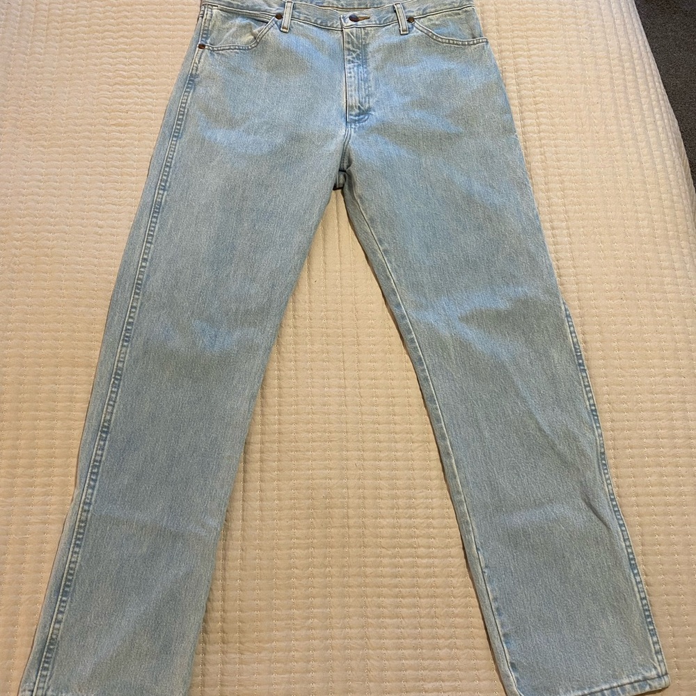 Wrangler Men's Light Blue Straight Jeans